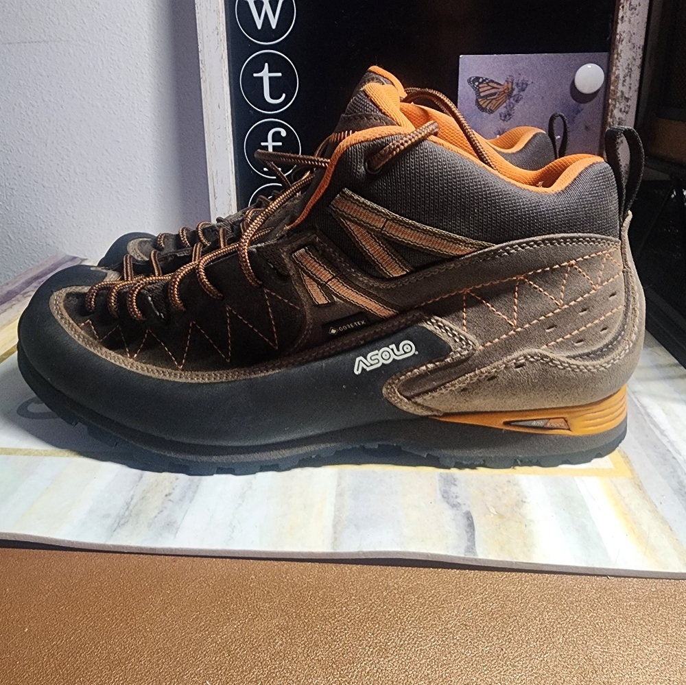 ASOLO SKYRISER HIKING BOOTS